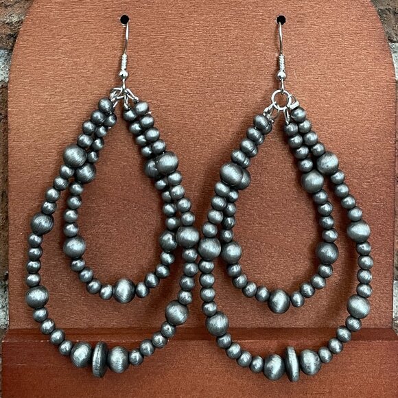 Red Saguaro Trading Post Jewelry - 🚫Sold🚫Navajo Style Pearl Double Layer Earrings